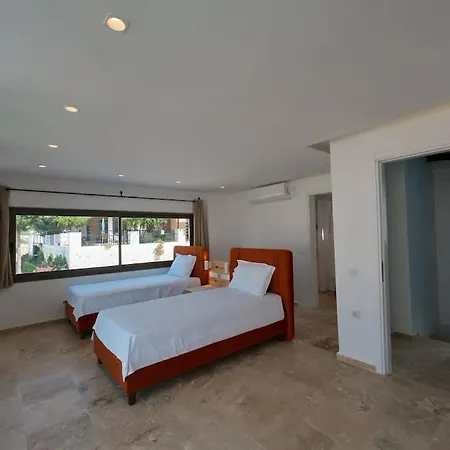 Central Triplex With Pool & Partial Sea View * كالكان