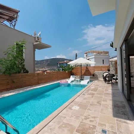 Central Triplex With Pool & Partial Sea View Tatil Evi *
